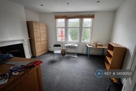 Third Bedroom Or Lounge On First Floor