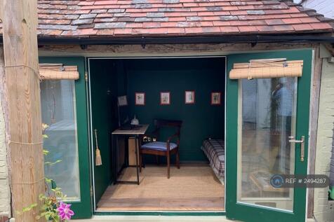 Courtyard Bothy/Study
