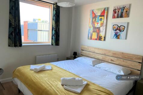 First Bedroom (With Ensuite)