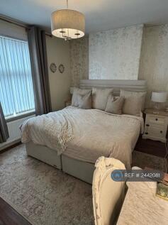 Upstairs Double Bedroom 