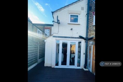 Rear Sun Patio