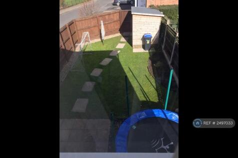Enclosed Garden With Access To Driveway