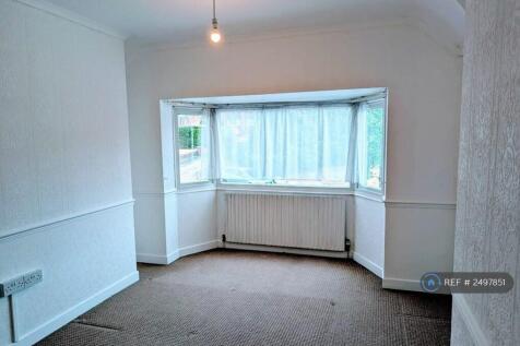 Large Bedroom 