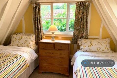Third Bedroom With Twin Beds