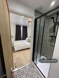 Room 1 En-Suite