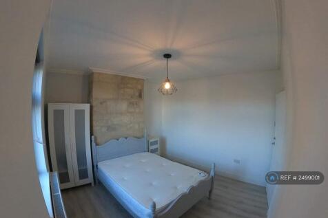Front Double Bedroom £820 Available 