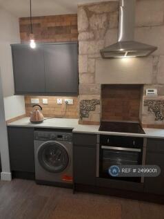 New Kitchen, Lounge 