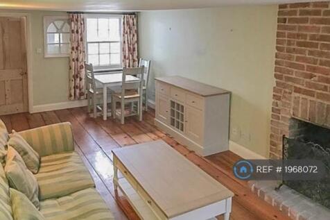 Lounge &amp; Dining Room