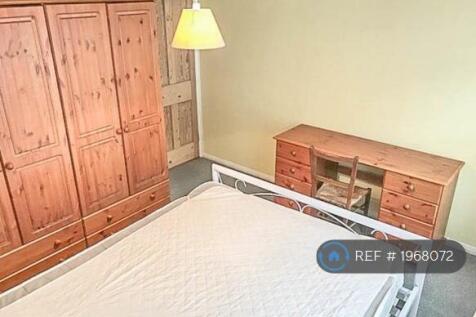 Front Double Bedroom