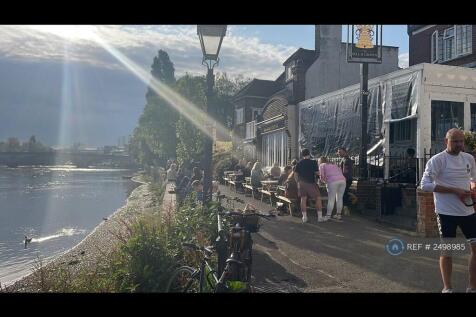Nearby Thames Path