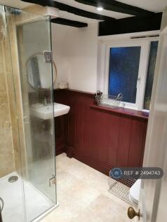 Second Floor Bedroom En Suite