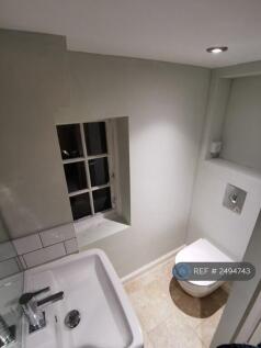 First Floor Room En Suite