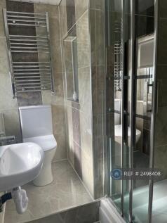 Room 4 - En-Suite