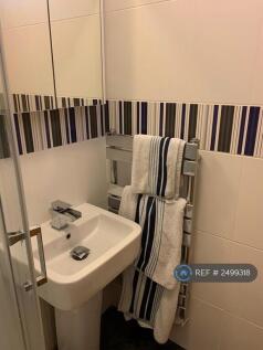 Ensuite Bedroom 2