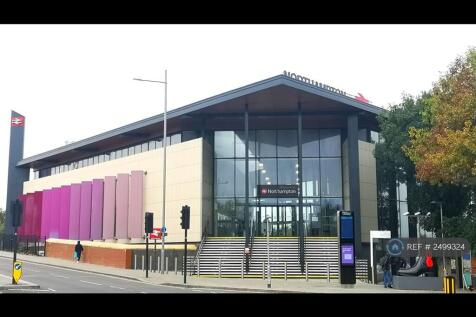 Northampton Train Station: 16 Mins Walk