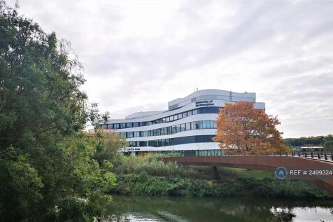 University Of Northampton: 10 Minutes Walk