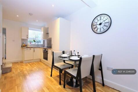 Kitchen/Dining Area