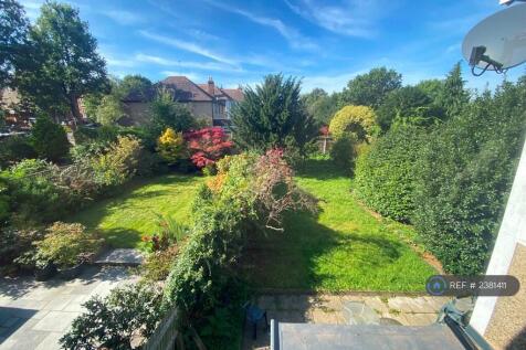 Garden (Right Side)