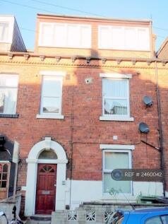 2 Bed Unfurnished 1st Floor Flat.
