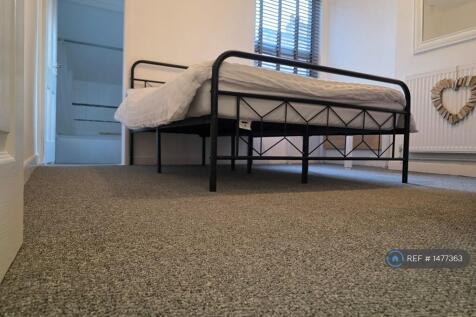 Bedroom 1 - Pic 4