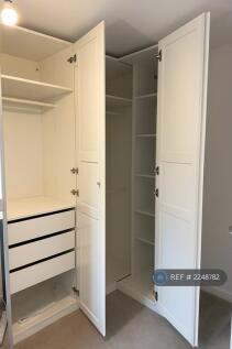 Bedroom Wardrobe (Open)