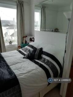 Upstairs Back Double Bedroom