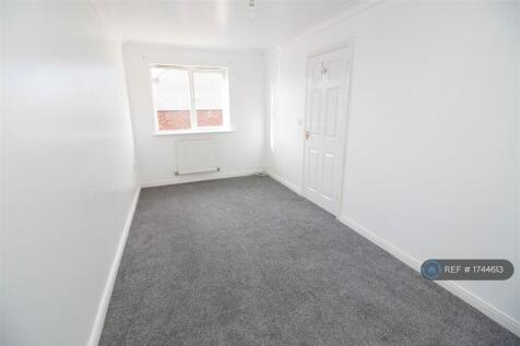 Bedroom 2 (1f)