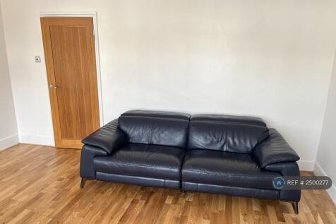 Lounge - Rear