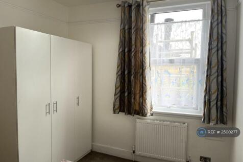 Bedroom- Window/Wardrobe
