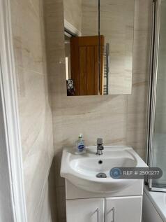 Bathroom-Basin/Mirror