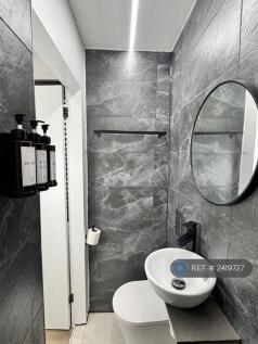 En-Suite Room 1