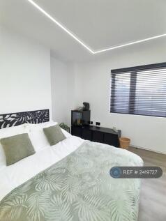 En-Suite Room 1