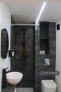 En-Suite Room 7