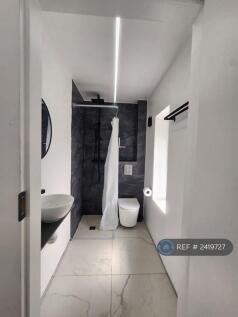 En-Suite Room 4