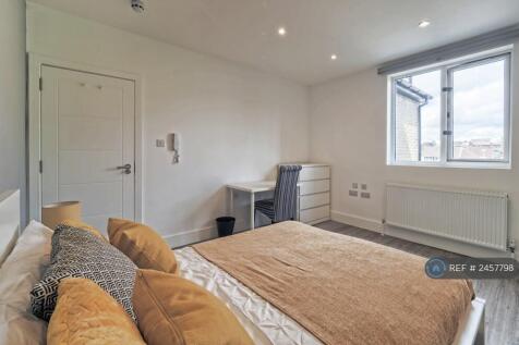 Room 4 - Available On 1st June (£999)