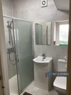 1st Floor Bathroom
