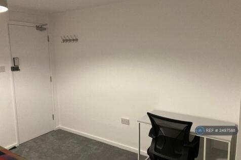 Room 4 - Available On 26th July (£750)