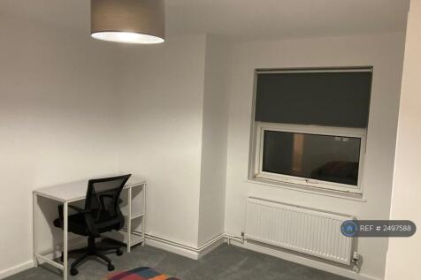Room 4 - Available On 26th July (£750)