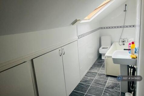 Room 2 En-Suite 