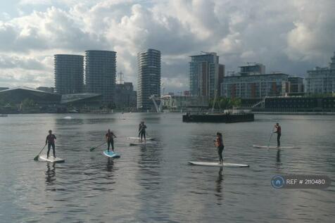 Watersport Outside The Apartment