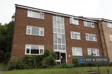 First Floor 1-Bed Flat With Garage