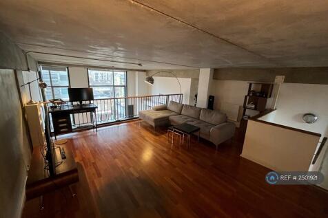 Mezzanine/Living Room