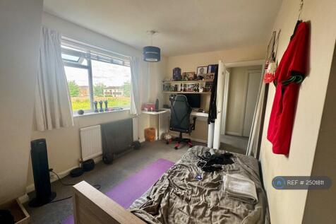 Bedroom 2 With Inbuilt Storage 