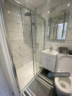 Bathroom/Shower 