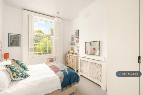 Large Double Bedroom 