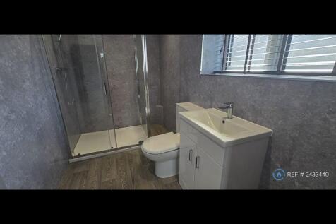 Bedroom 2 Ensuite