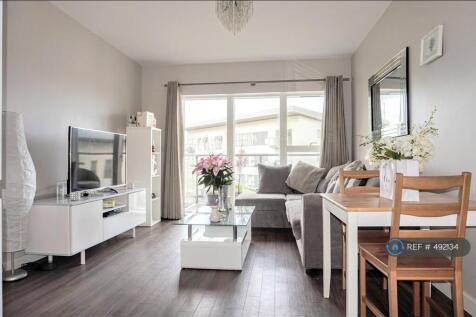 Lounge/Dining