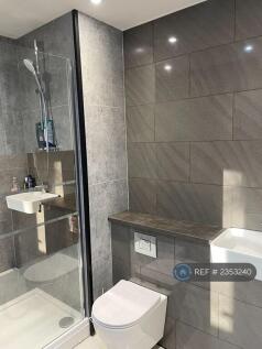 Master En-Suite