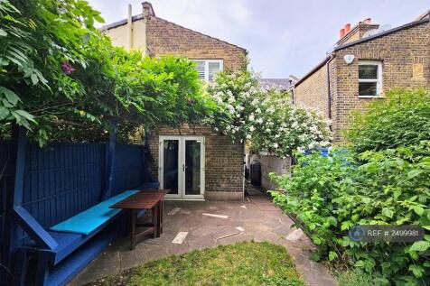 Garden With Built-In Seating