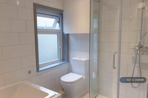 Family Bathroom With Shower &amp; Large Bath